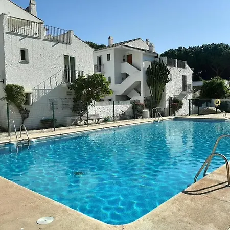 Apartamento En Benamara Gardens Estepona